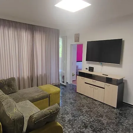 Red - In - And Forest Apartment Varna