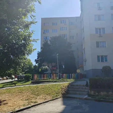 Apartment Red - In - And Forest Varna